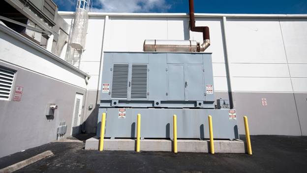 Battery Storage vs. Generators: Which Backup Solution is Right for Your Business?